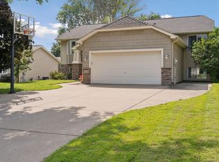 8234 Jewel Ave S, Cottage Grove, MN 55016