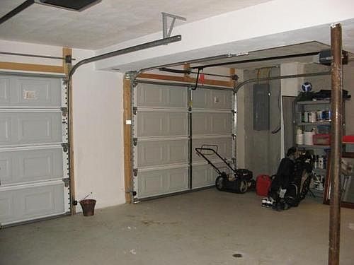 3rd image of 420 Windsor Dr