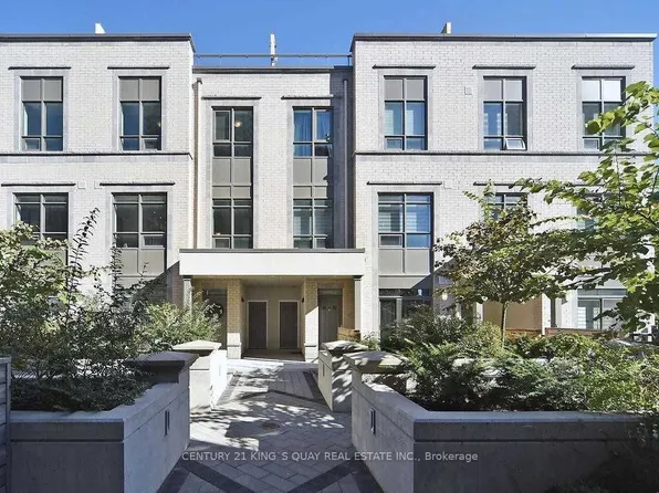 52 Holmes Ave #16, Toronto, ON M2N 0J9