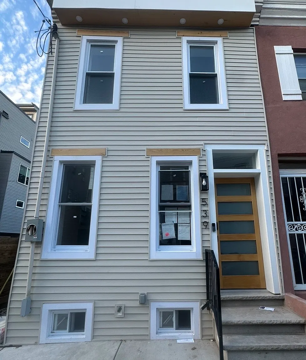 2 bed, 1.5 bath, 1380 sqft, $2,150 — Photo 1