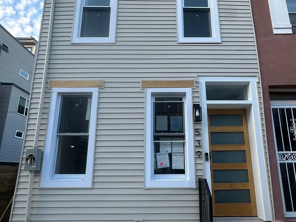 539 McClellan St