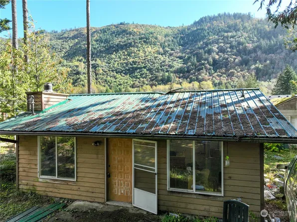 781 King Valley Drive, Maple Falls, WA 98226