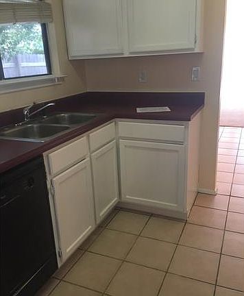 5th image of 2116 Balsam Way