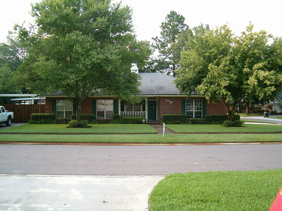 Front Yard View