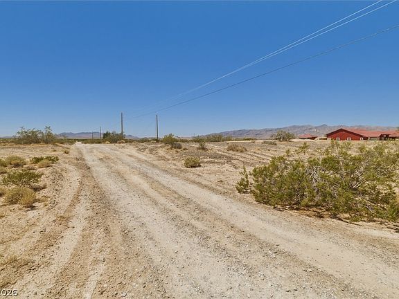 5th image of 5991 E Carter Ln