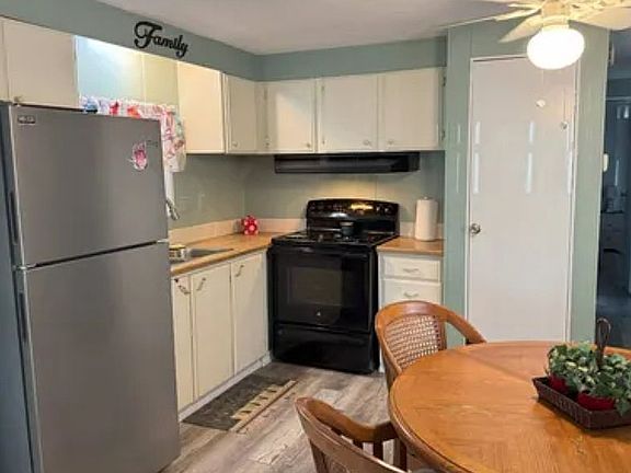 3rd image of 647 Luna Ave Lot 14