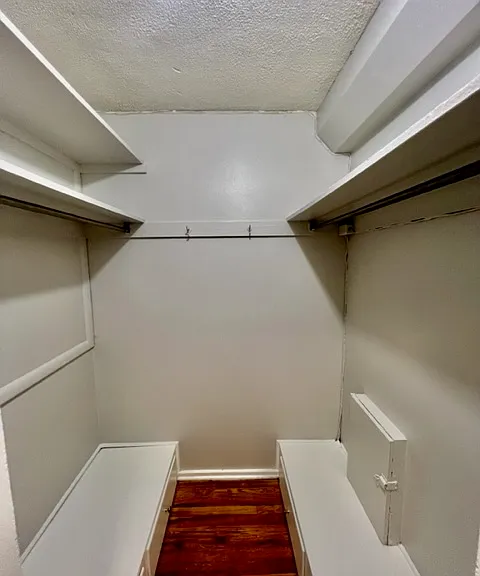 Corona Manor Apartments — Photo 10