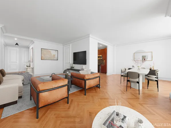 351 East 51st Street 10A image 2 of 8