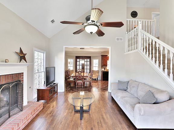 3rd image of 115 Parkerwood Way