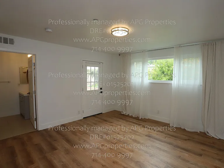 829 N Elmwood St — Photo 18