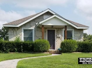 638 E 9th St, Baxter Springs, KS 66713