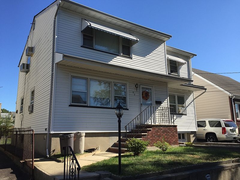 1st image of 92 Moore Pl