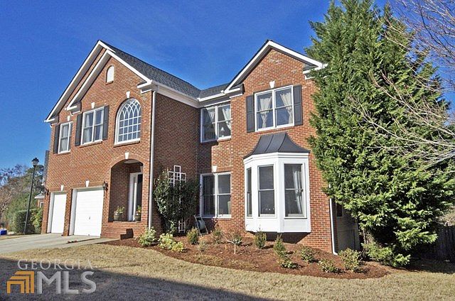 1st image of 223 Ennisbrook Dr SE