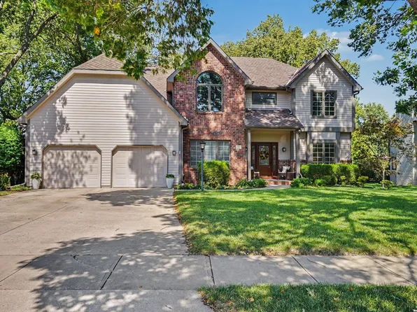 4708 Muirfield Dr, Lawrence, KS 66047