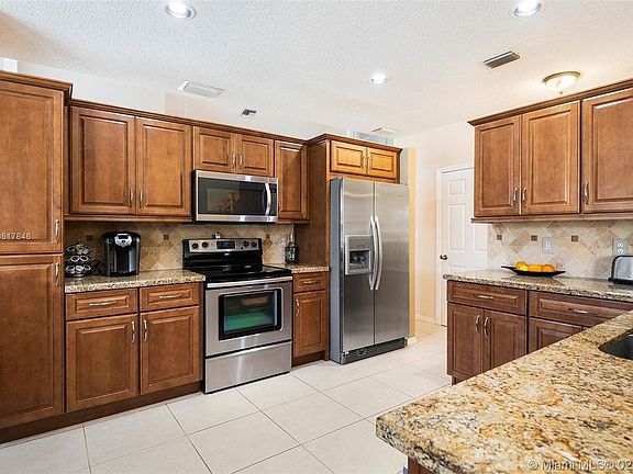 4th image of 1119 NW 133rd Ave