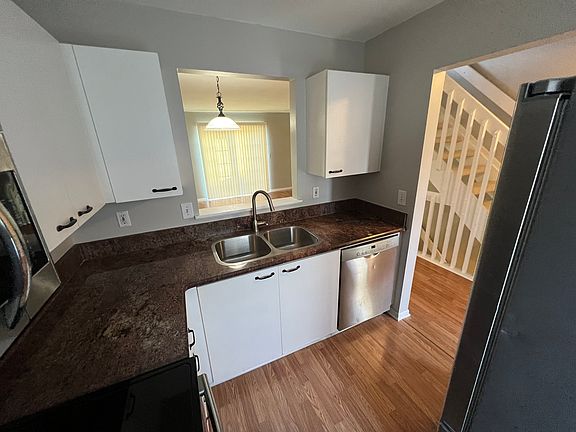 4th image of 5693 Kilbury Ln