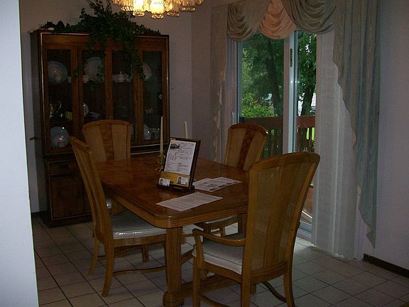 Formal dining room