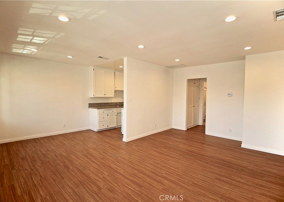 1st image of 6951 Simpson Ave APT 10