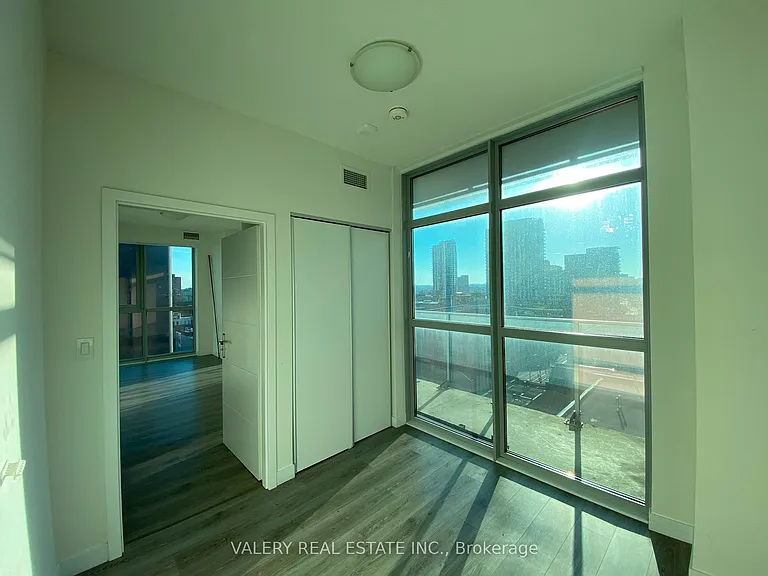 60 Frederick St #809 — Photo 16