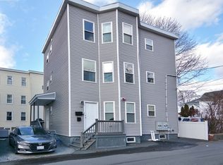 10 Elliott Pl UNIT 2R, Peabody, MA 01960