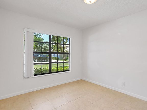 5th image of 470 Hardwood Place