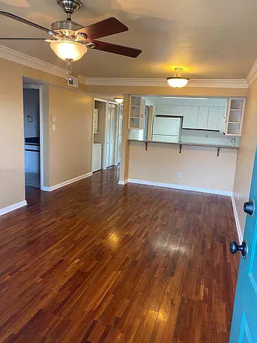 1201 Laurel Ave #305 Photo 1
