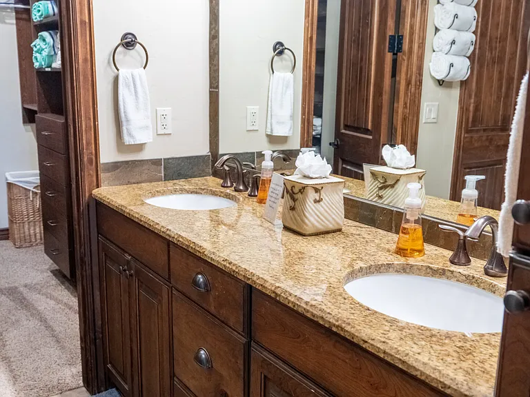 N Pebble Beach Dr — Photo 17