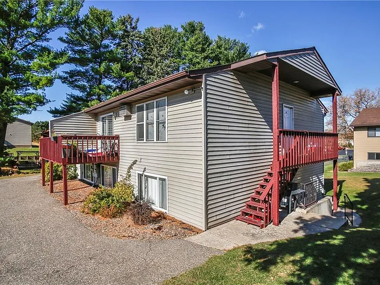 1515 Pinewood Ln #2 — Photo 6
