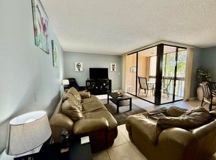 955 Dotterel Rd, Delray Beach, FL 33444
