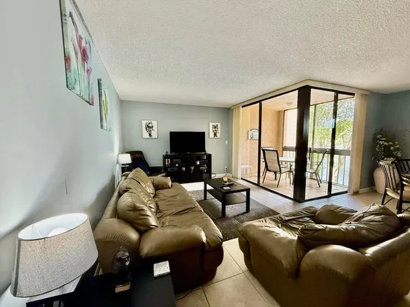 955 Dotterel Rd, Delray Beach, FL