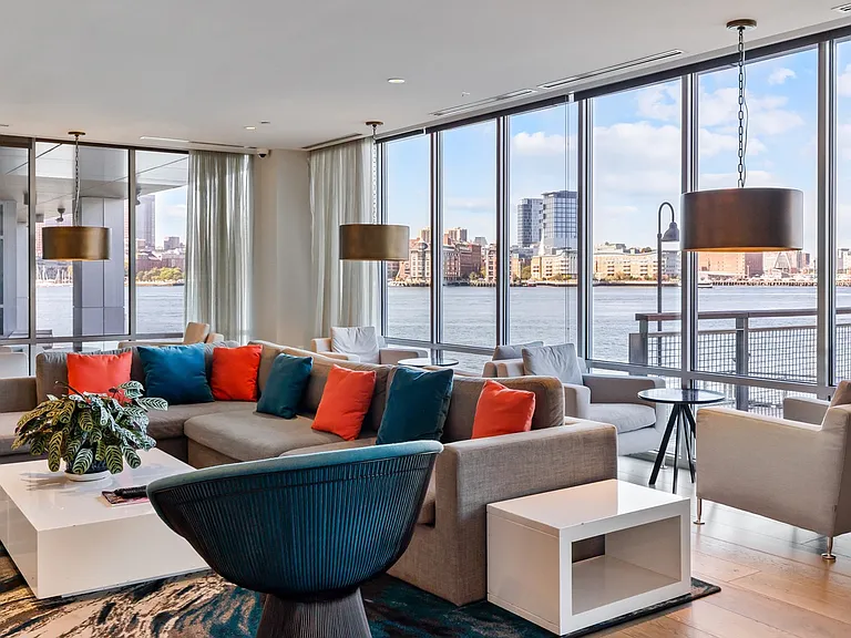 Clippership Apartments on the Wharf — Photo 32