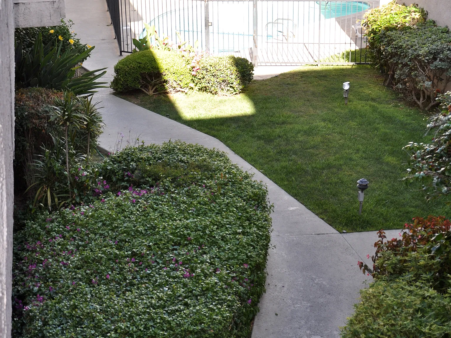 Raymond Manor — Photo 4