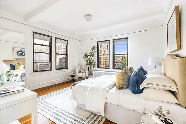 Sold by Compass | media 12