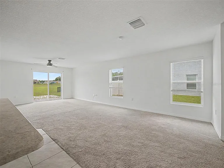 6484 SE 4th Ln — Photo 6
