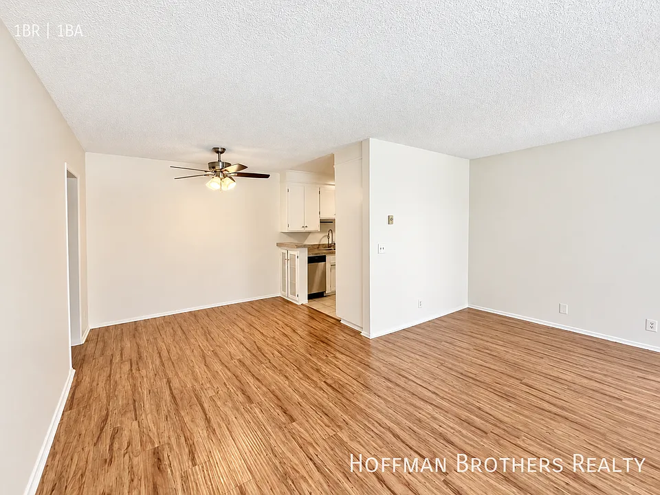 919 N Alfred St #105