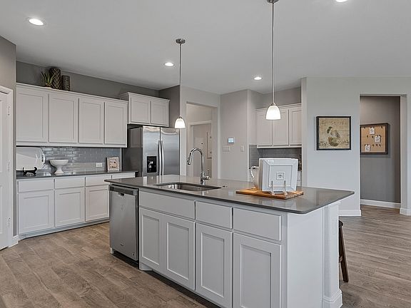 5th image of 1132 Croxley Way