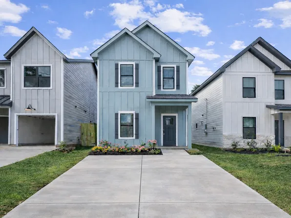 The Lincoln Plan, Lake Conroe Village