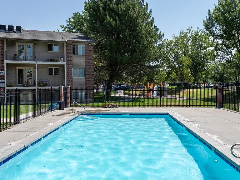 Cambridge Cove — Photo 21