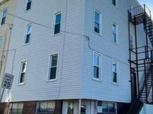 318 Hancock St APT 3, Pittsburgh, PA 15219
