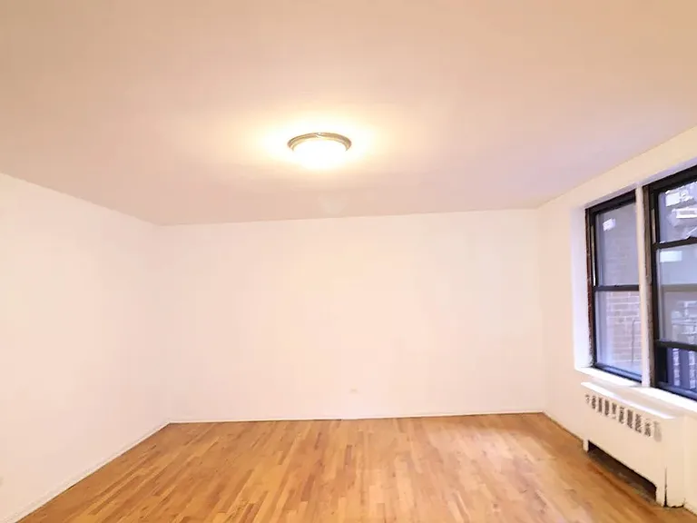 14345 Sanford Ave #206 — Photo 2