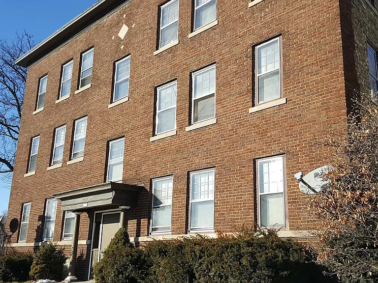 4530 W Lloyd St #3 — Photo 2