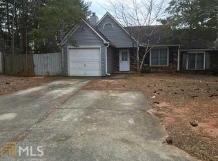 340 Lakeridge Ct, Riverdale, GA 30274