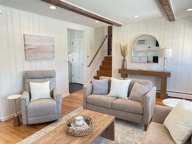 52 Seaside Ave — Photo 6