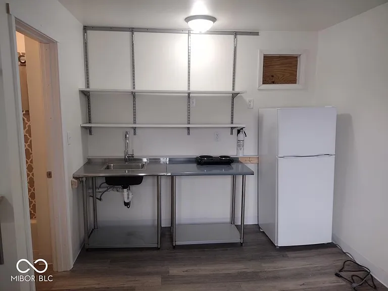 125 W Chestnut St — Photo 5