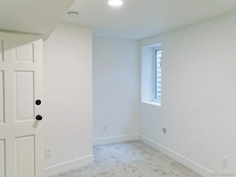5927 S Yates Ct — Photo 21