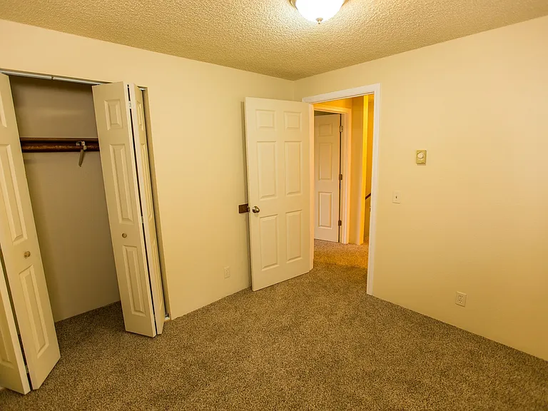 1837 NE Purcell Blvd — Photo 8