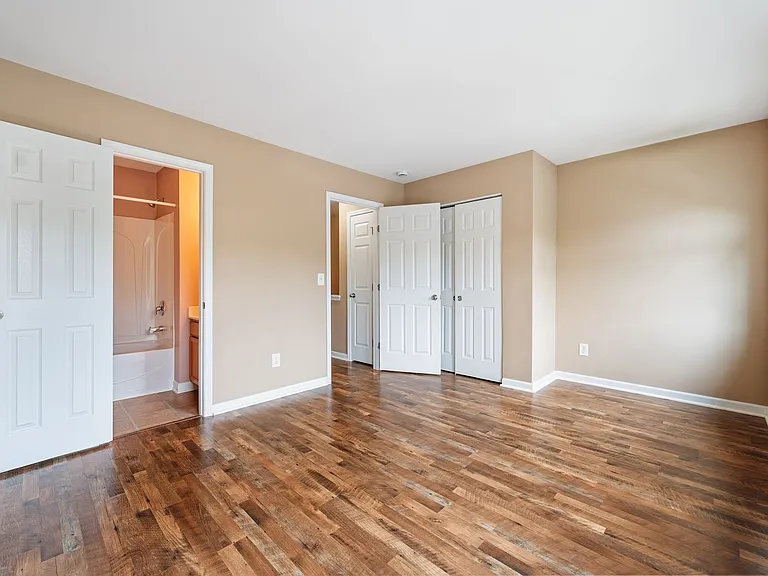 100 Stratford Lakes Dr #160 — Photo 10