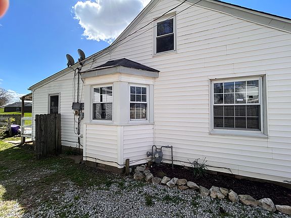 4th image of 2229 McConnell Ave