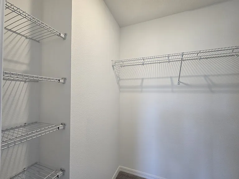 2073 Hallier Cv — Photo 24