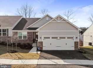 1864 Shannon Dr, Greencastle, PA 17225